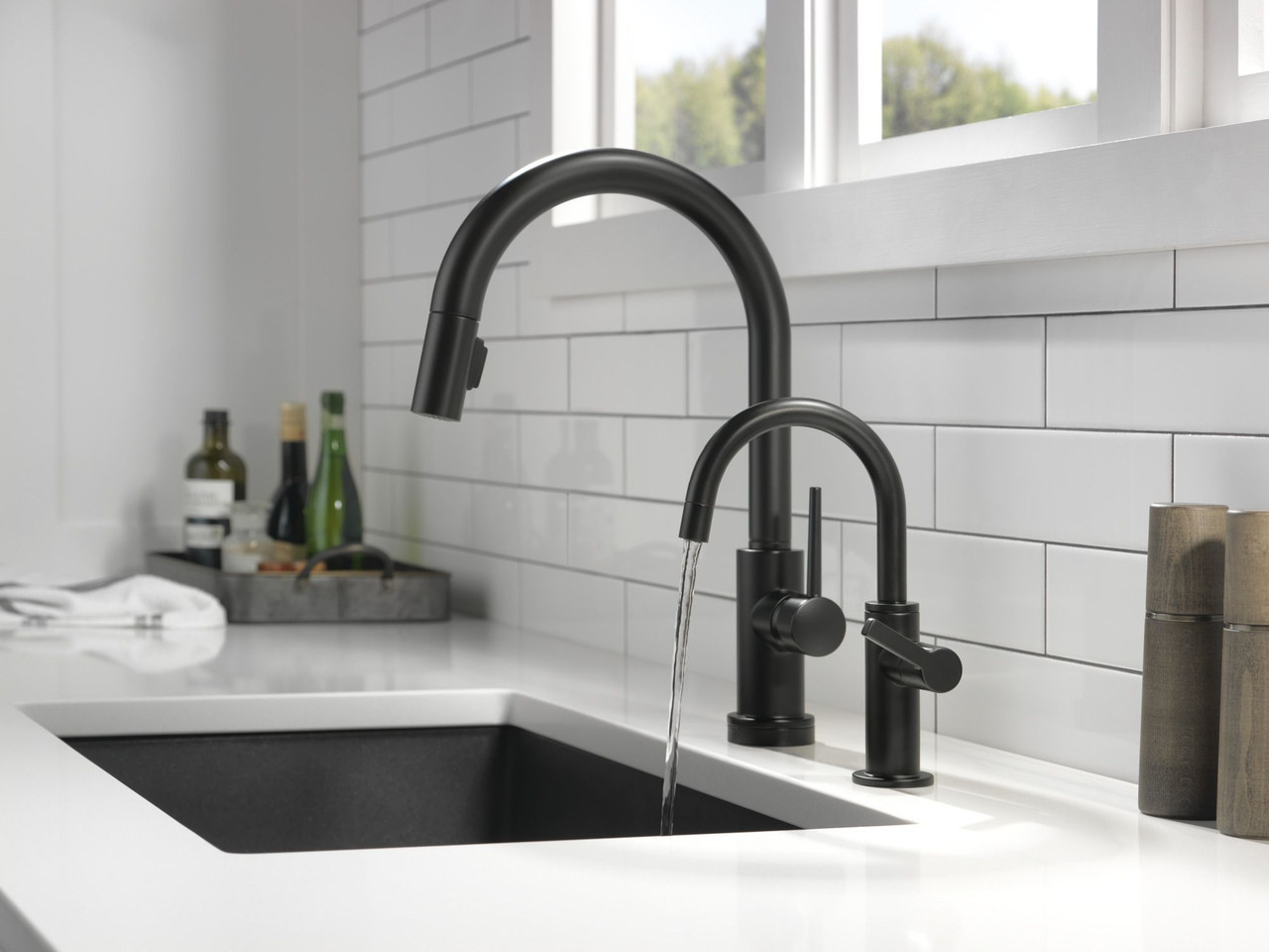 Delta 1930-BL-DST Other Contemporary Round Beverage Faucet, Matte Black