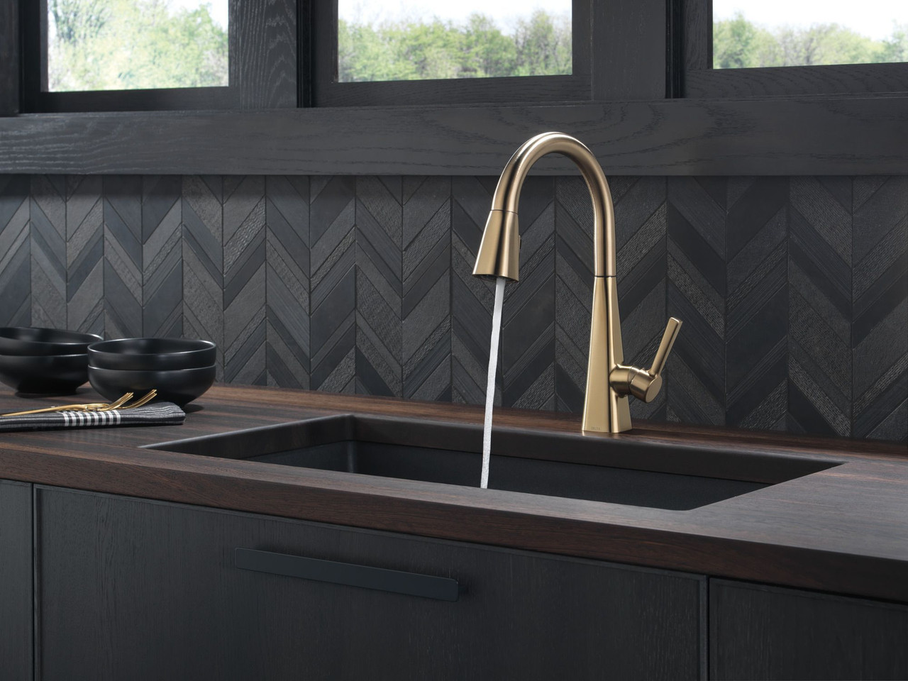 Delta 19802Z-CZ-DST Lenta Single Handle Pull Down Kitchen Faucet, Champagne Bronze