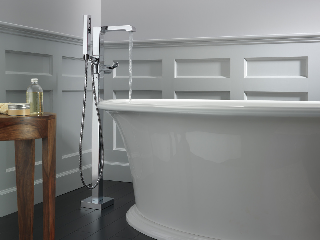 TRIM T4767-FL ROMAN TUB ARA