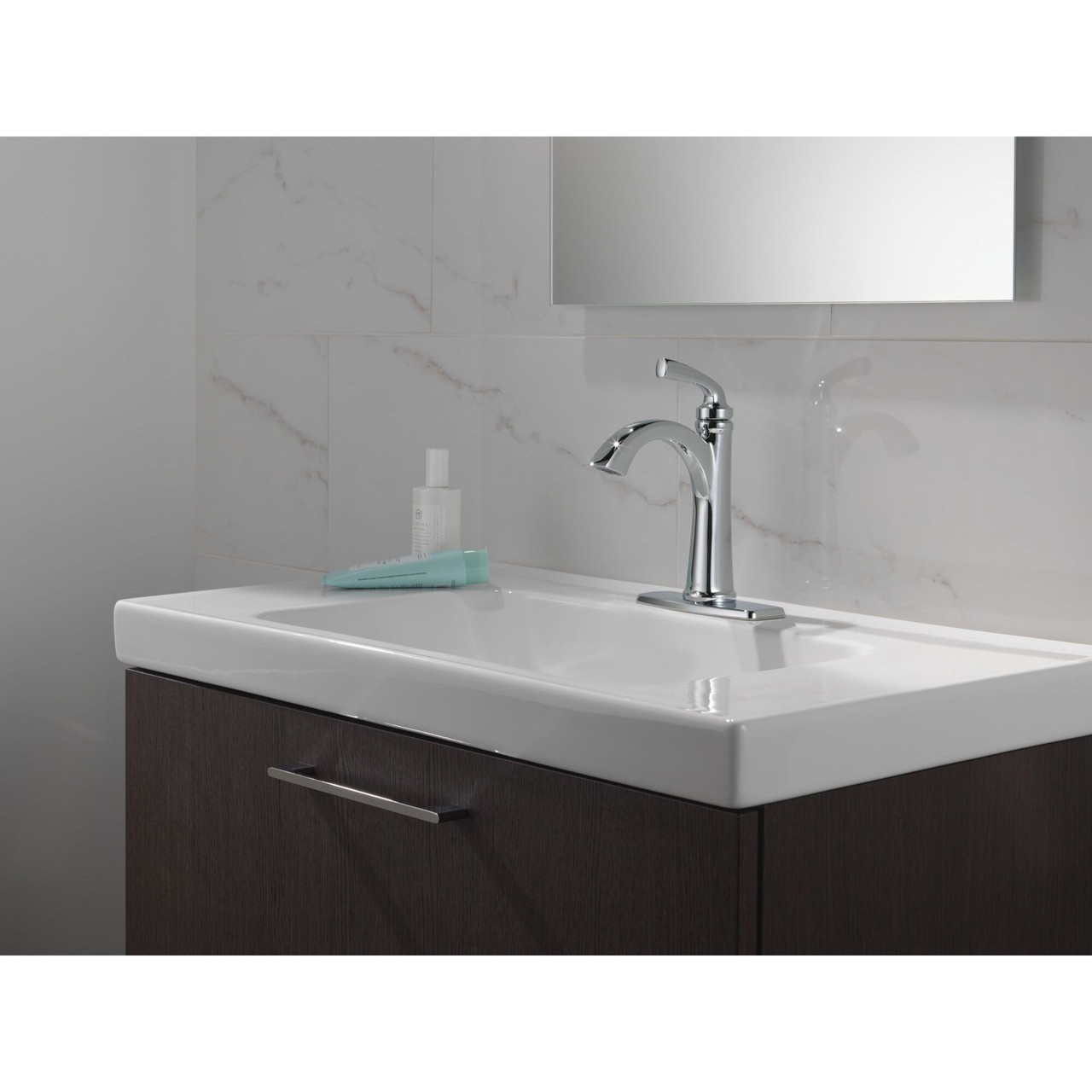 Delta 15864LF Geist 7.25-in x 6.31-in x 9.50-in Single Handle Bathroom Faucet, Chrome