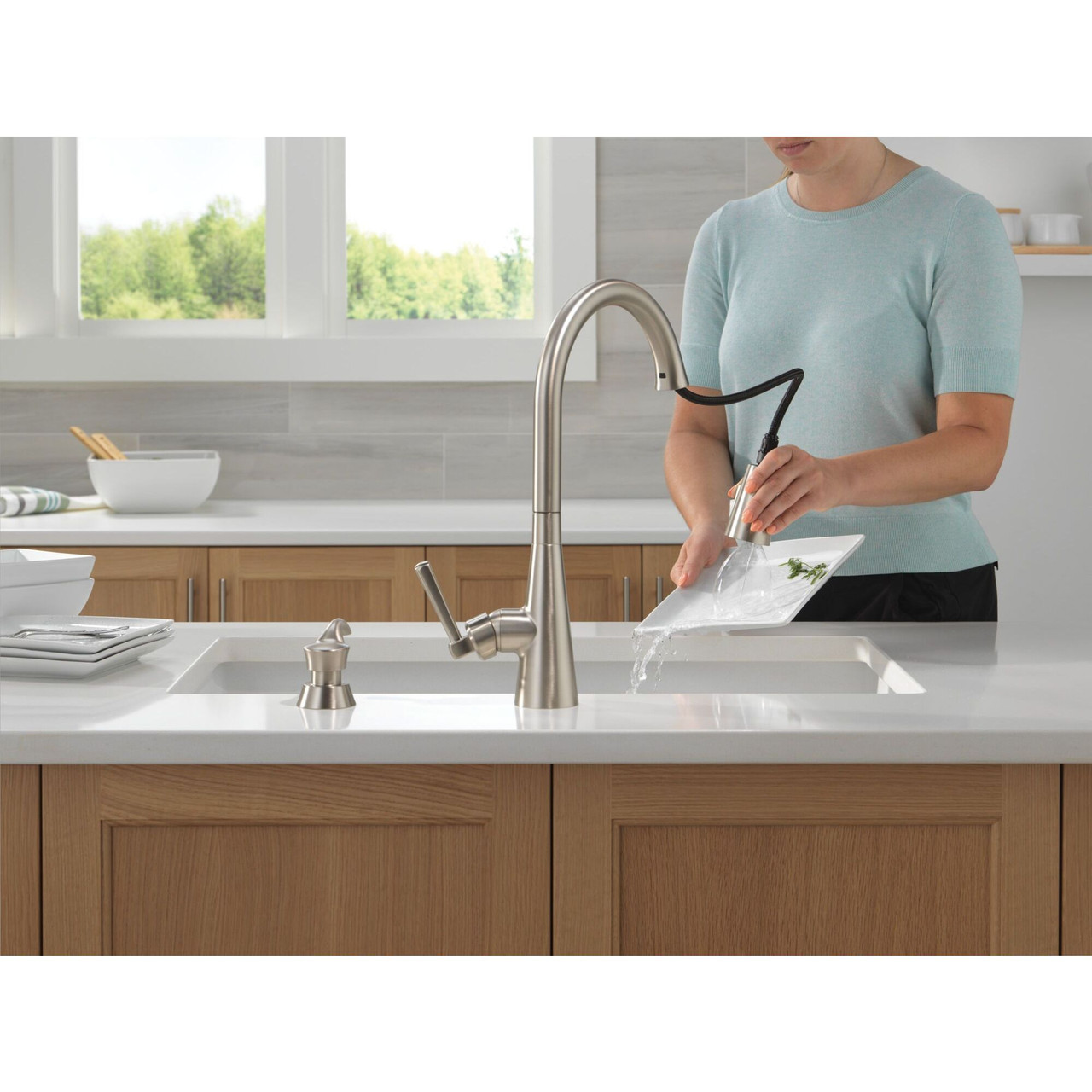 19893Z-SPSD-DST Boyd 11.63-in x 10.75-in x 16.50-in Single-Handle Pull-Down Kitchen Faucet with Soap Dispenser and Shieldspray Technology, Spotshield Stainless