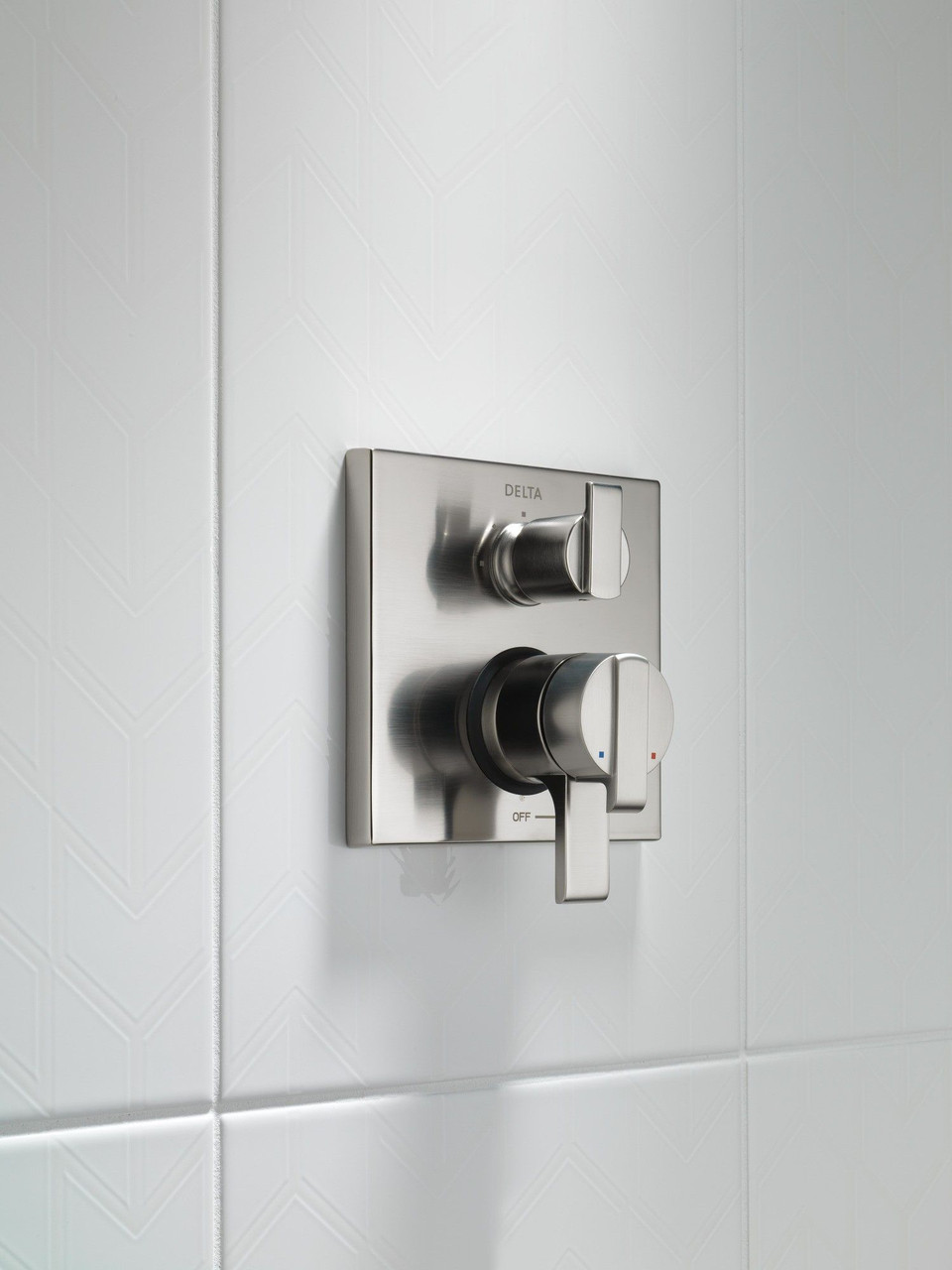 T27867-SS Ara Angular Modern Monitor 17 Series Valve Trim with 3-Setting Integrated Diverter, Stainless