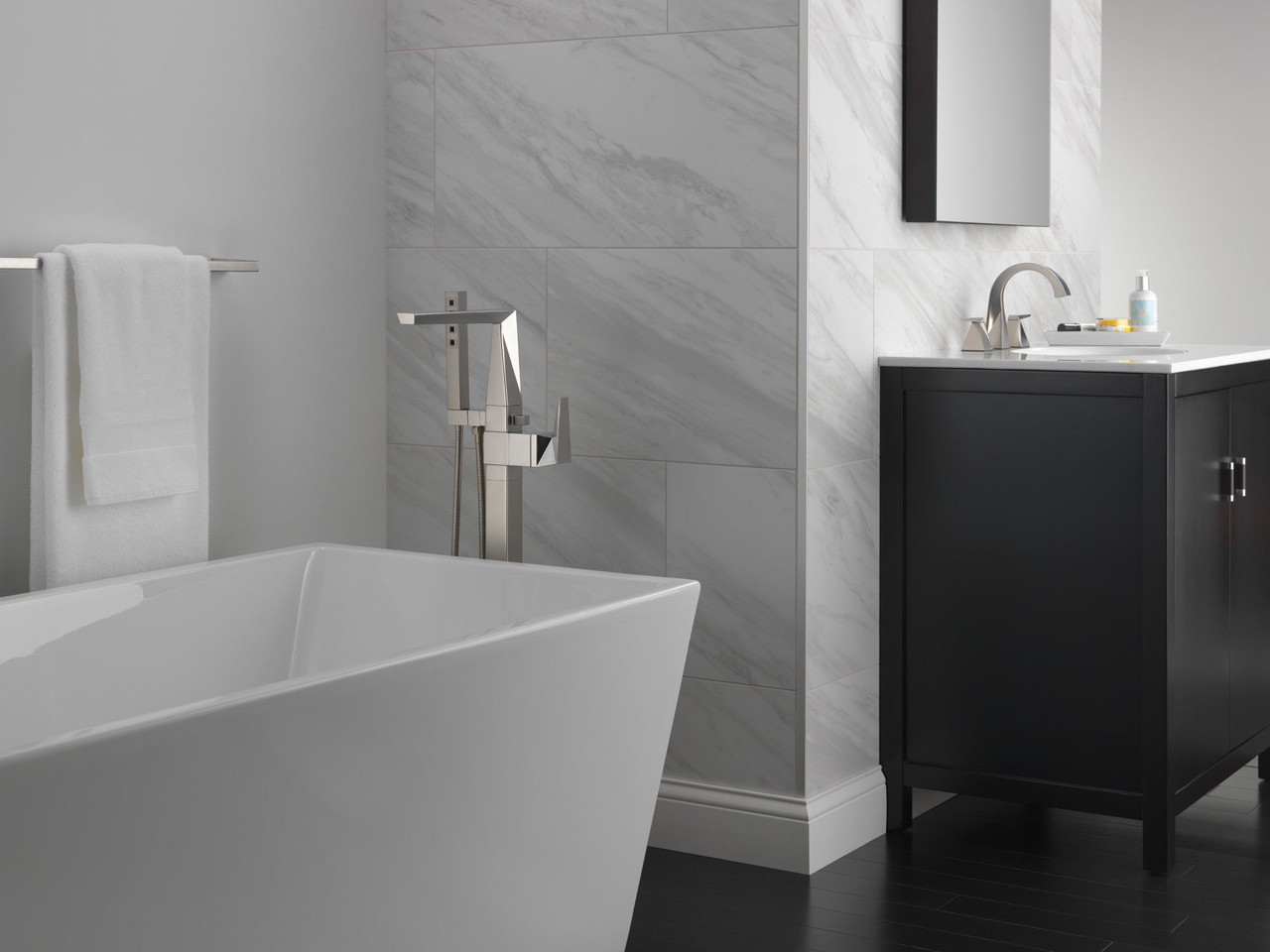 T4743-SS-PR-FL Trillian Delta Trillian Single Handle Floor Mount Tub Filler Trim, Lumicoat Stainless