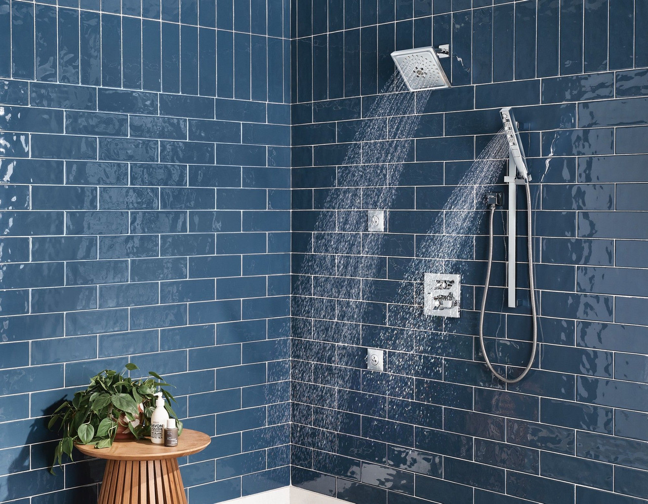 SH5002-PR Other H2Okinetic Invigorating Spray Head, Lumicoat Chrome