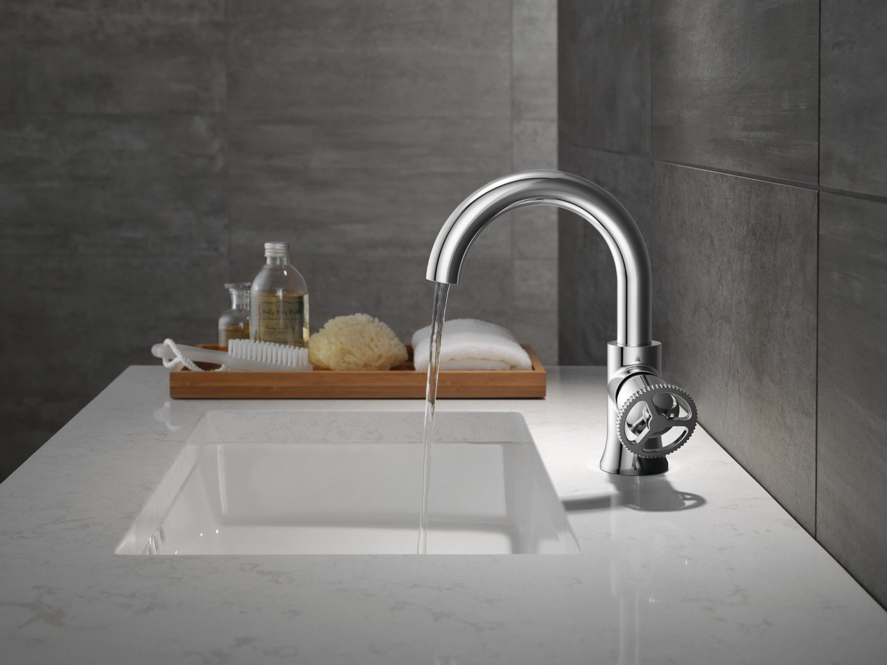 Delta 558HAR-DST Trinsic Single Handle Bathroom Faucet, Chrome