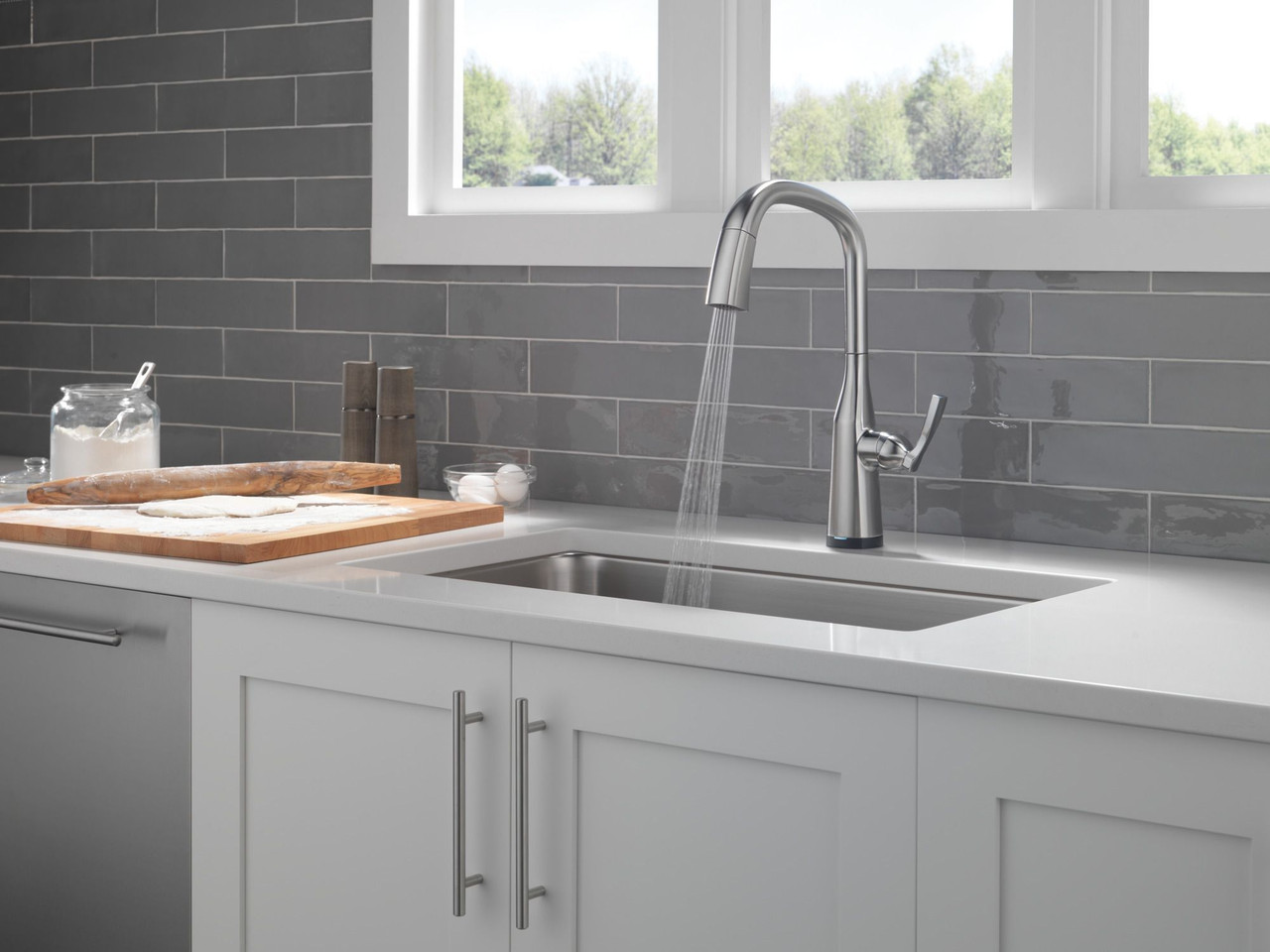 9176TV-AR-PR-DST Stryke 1L Touch2O Pull Down Kitchen with Voice, Lumicoat Arctic Stainless