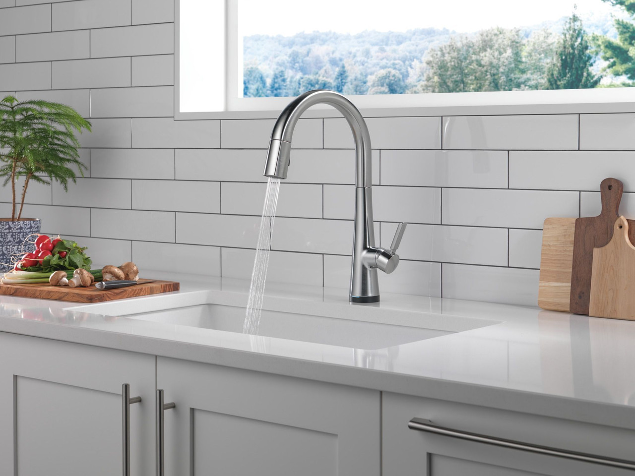 9191T-AR-PR-DST Monrovia Single Handle Pull Down Kitchen Faucet with Touch2O Technology, Lumicoat Arctic Stainless