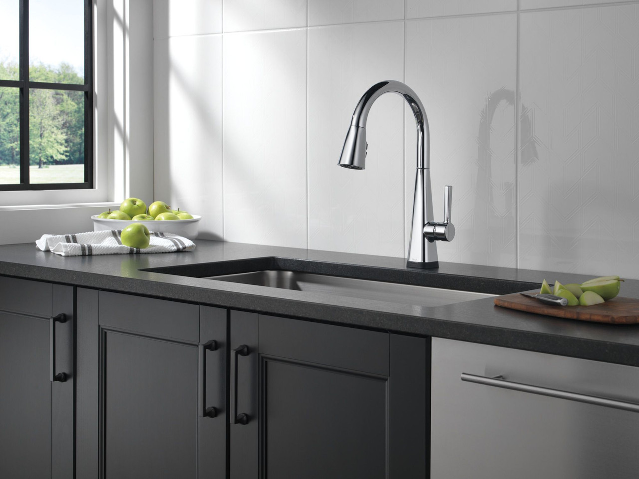 19802TZ-DST Lenta Single Handle Pull Down Kitchen Faucet with Touch2O Technology, Chrome