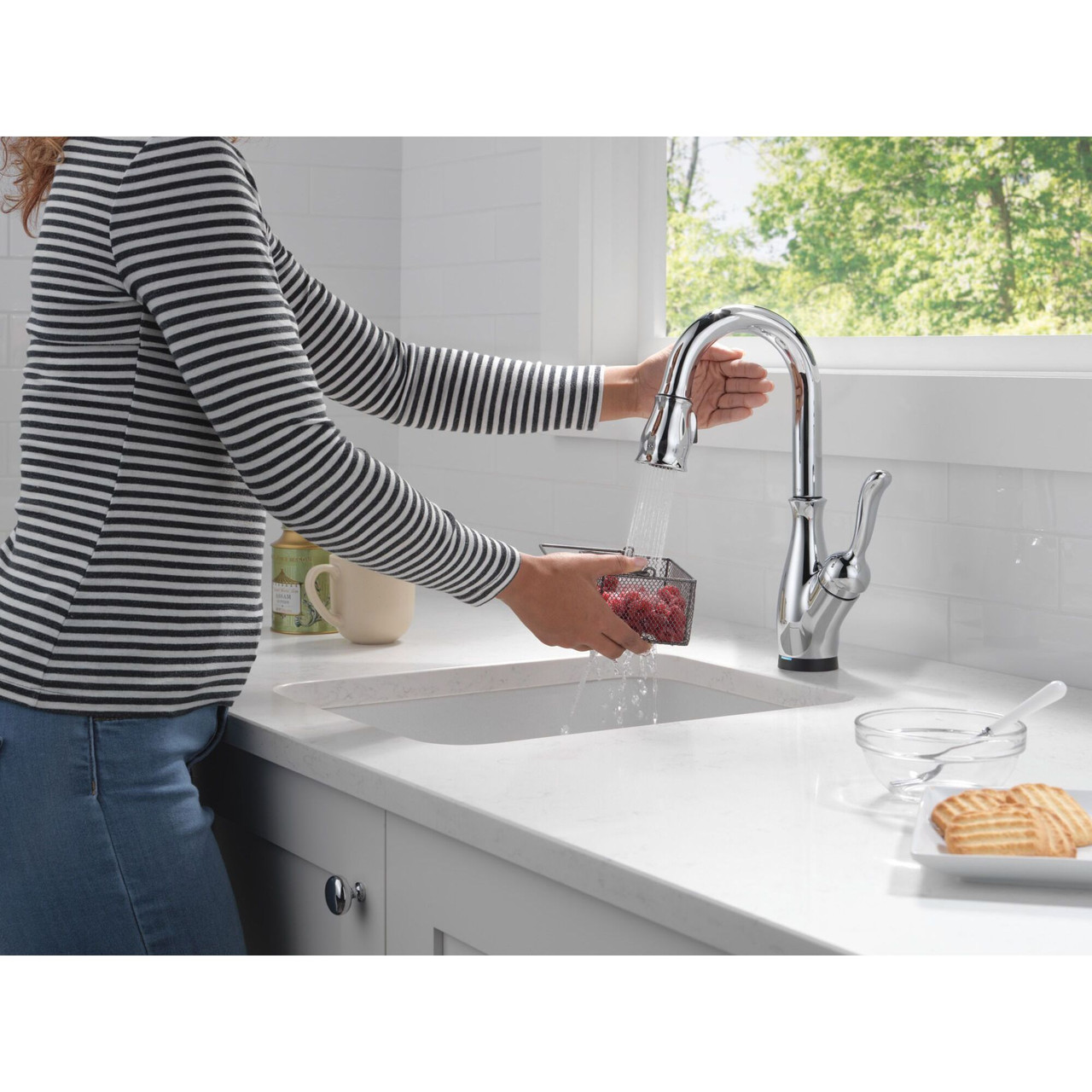9678TL-DST Leland 9.13-in x 3.50-in x 14.56-in Touch2O Bar and Prep Faucet with Touchless Technology, Chrome