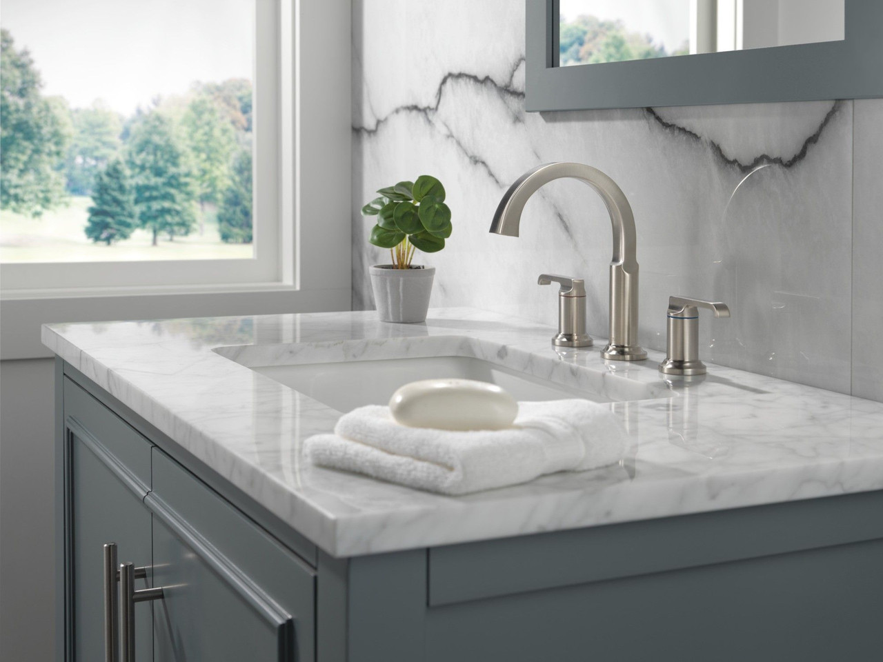 Delta 35588-SS-PR-DST Tetra Two Handle Widespread Bathroom Faucet, Lumicoat Stainless