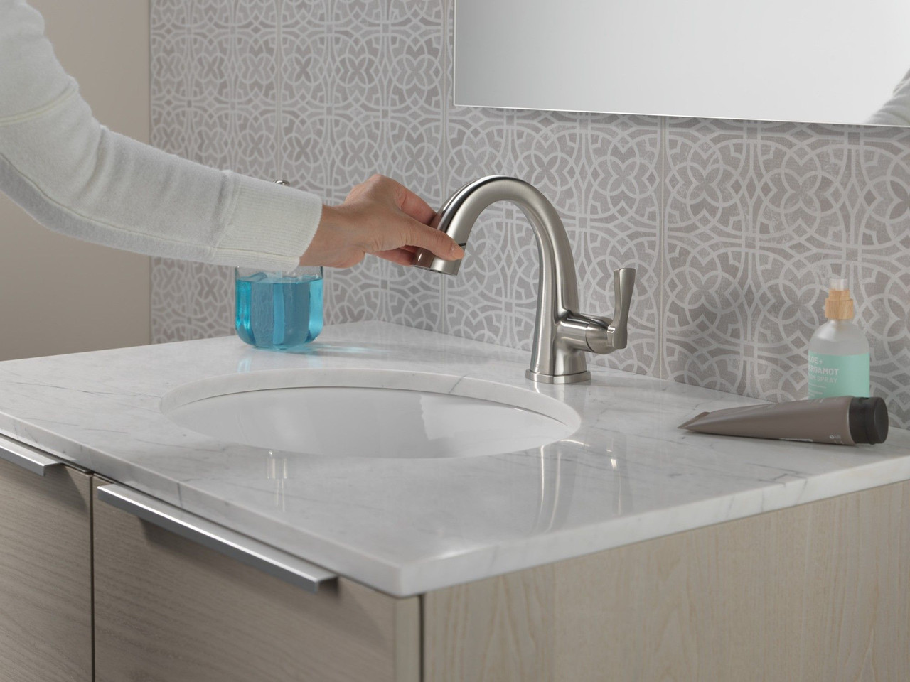 Delta 577-SSPD-PR-DST Stryke Single Handle Pull Down Bathroom Faucet, Lumicoat Stainless