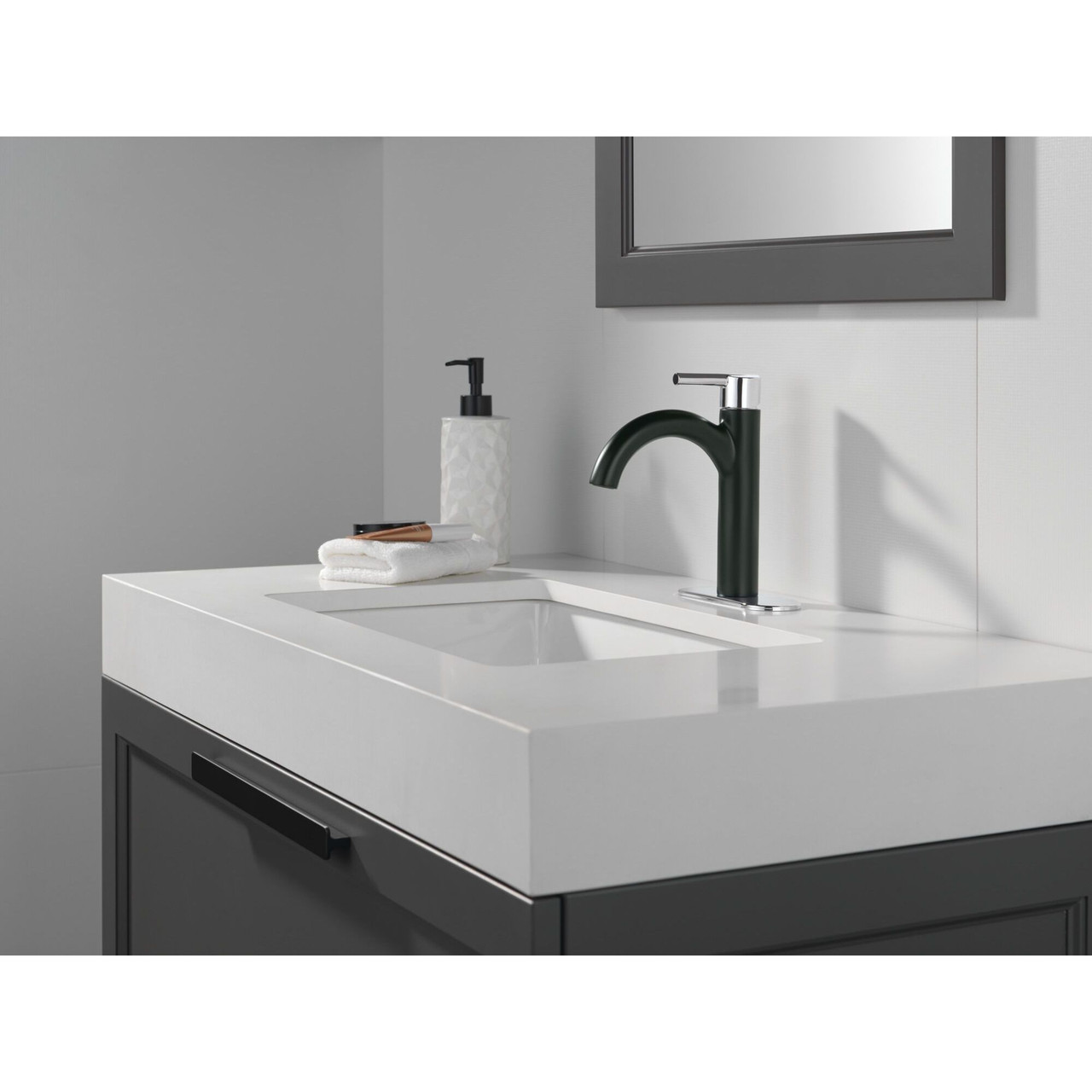 Delta 15749LF-CS Nicoli 7.50-in x 6.00-in x 9.06-in Single Handle Bathroom Faucet, Matte Black and Chrome