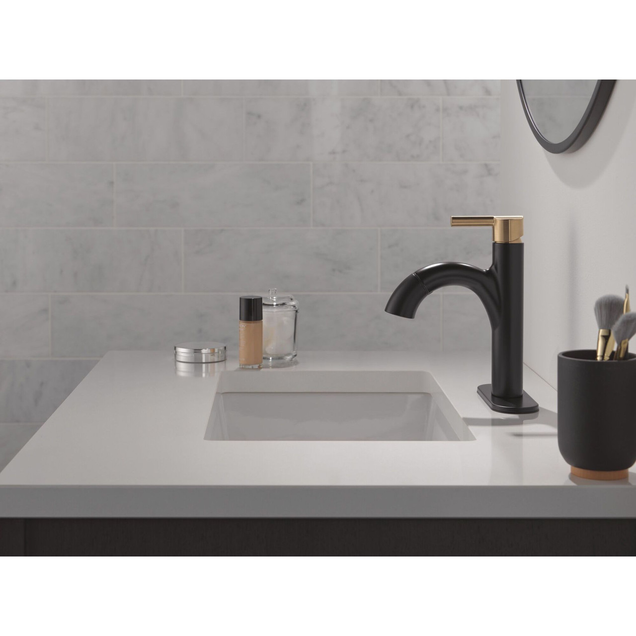 Delta 15749LF-GZPD Nicoli 6.81-in x 6.06-in x 8.75-in Single Handle Pull-Down Bathroom Faucet, Matte Black and Champagne Bronze