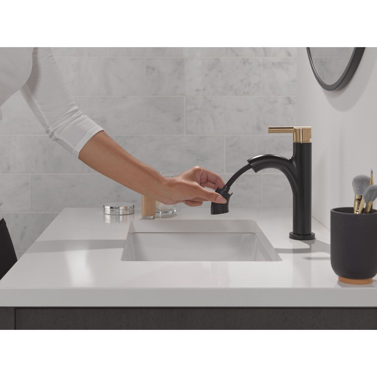 Delta 15749LF-GZPD Nicoli 6.81-in x 6.06-in x 8.75-in Single Handle Pull-Down Bathroom Faucet, Matte Black and Champagne Bronze