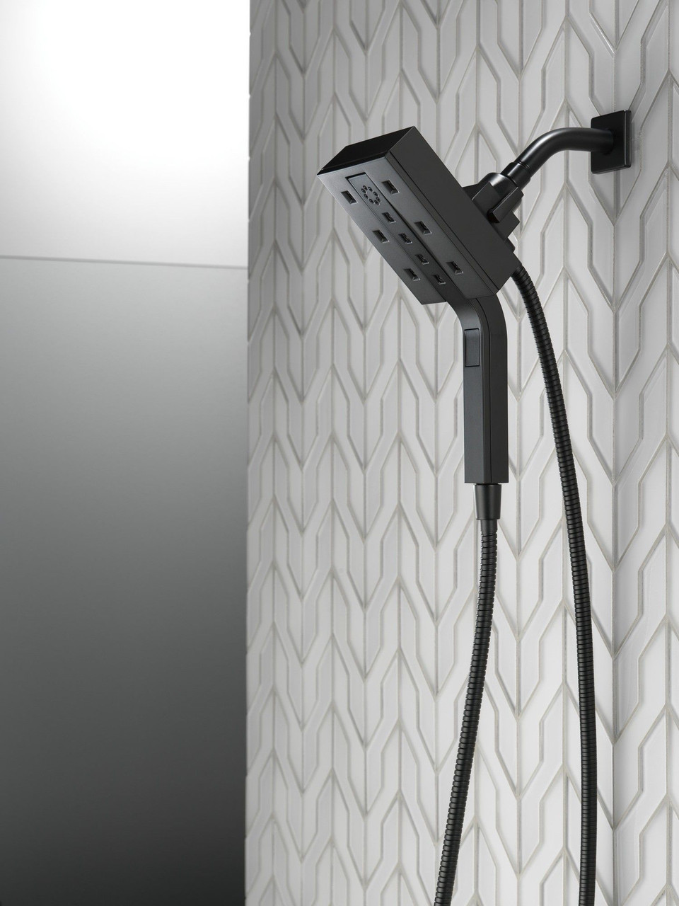 Delta 58473-BL Universal Showering Components H2Okinetic In2ition 4-Setting Two-in-One Shower, Matte Black