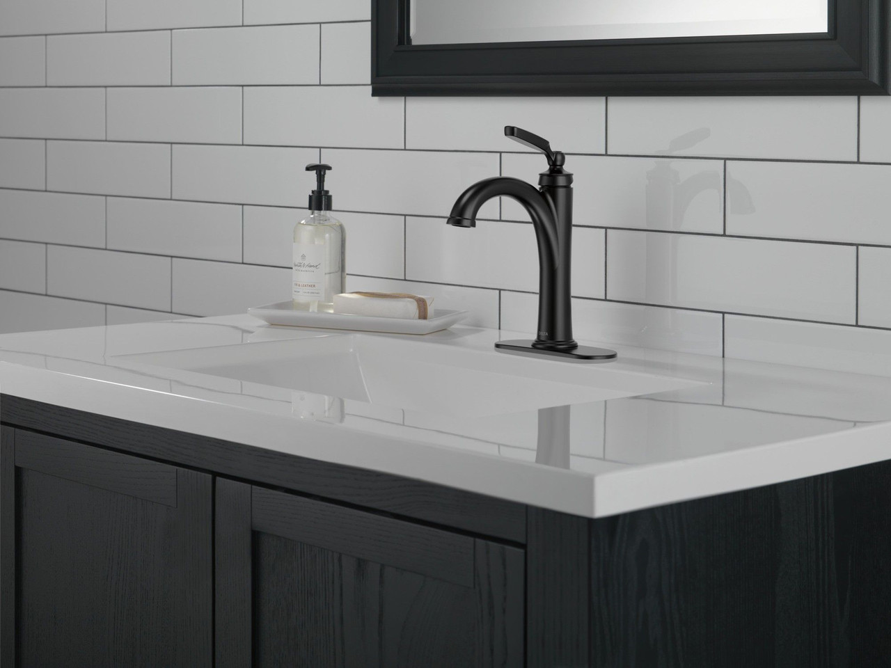 Delta 532-BLMPU-DST Woodhurst Single Handle Bathroom Faucet, Matte Black