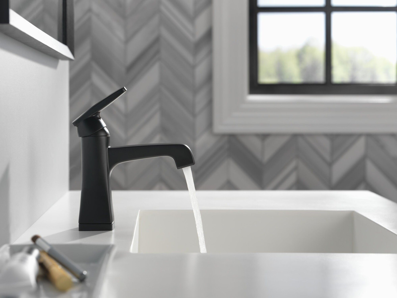 564-BLMPU-DST Ashlyn Single Handle Metal Pop Up Lavatory Faucet, Matte Black