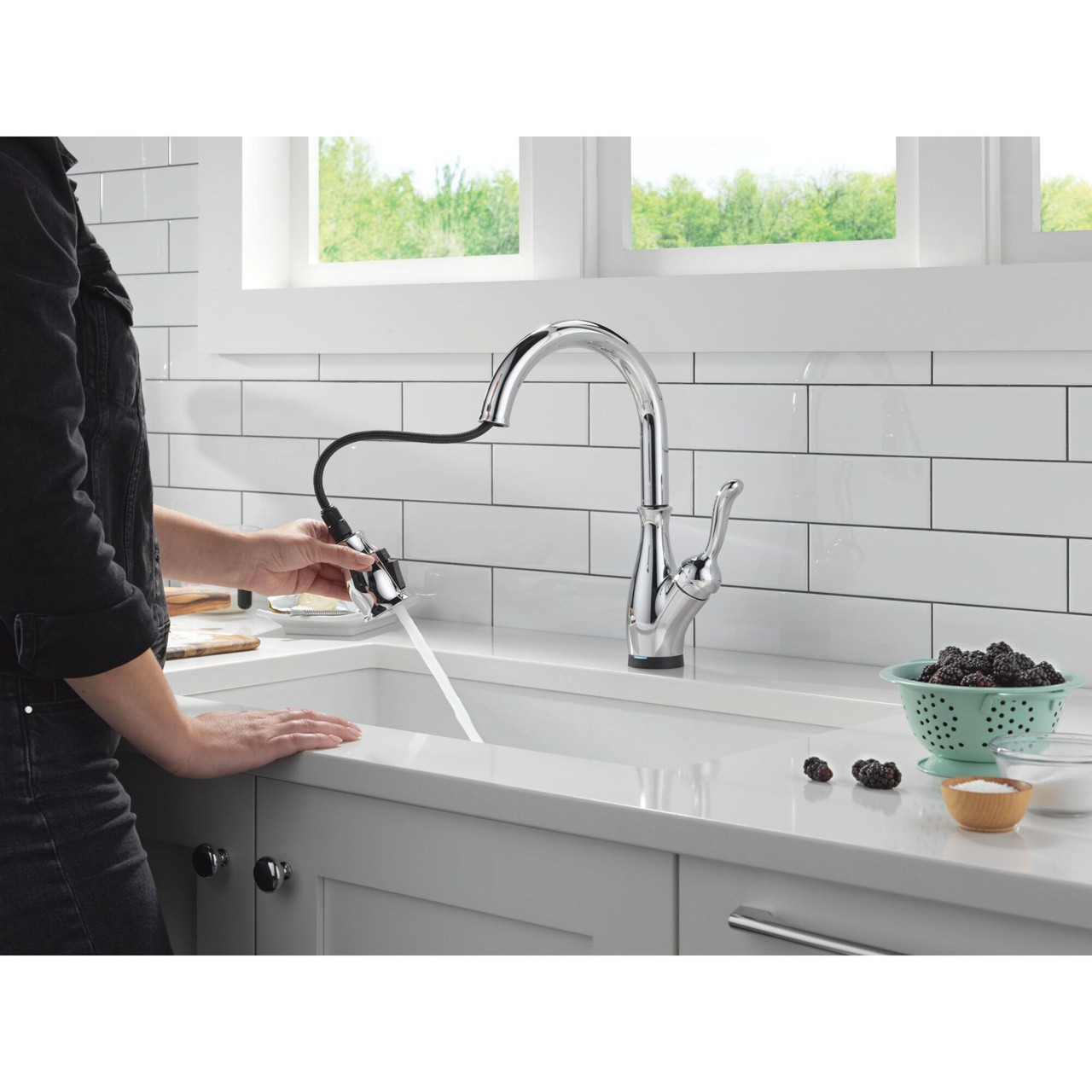 9178TL-DST Leland 11.63-in x 10.75-in x 15.38-in Touch2O Kitchen Faucet with Touchless Technology, Chrome