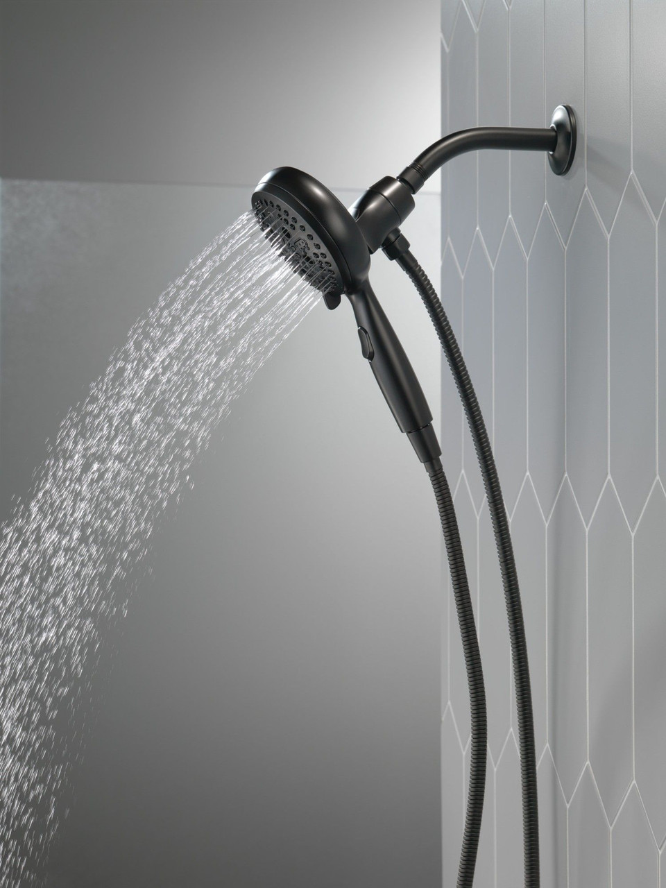 Delta 54810-BL-PK Universal Showering Components 7-Setting SureDock Magnetic Hand Shower, Matte Black