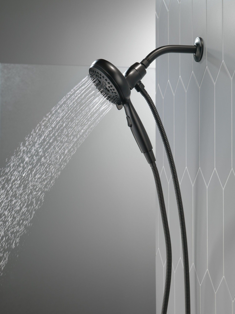Delta 54810-BL-PK Universal Showering Components 7-Setting SureDock Magnetic Hand Shower, Matte Black