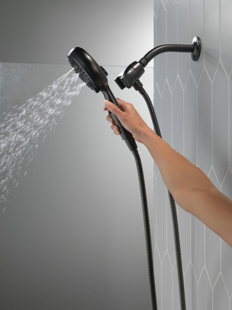 Delta 54810-BL-PK Universal Showering Components 7-Setting SureDock Magnetic Hand Shower, Matte Black