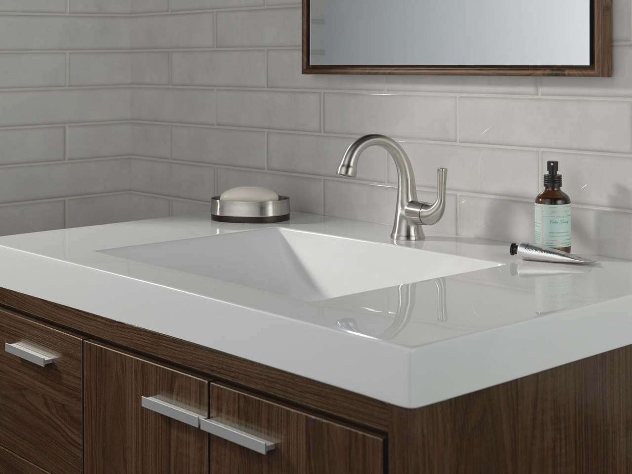 Delta 533LF-SSMPU Kayra Single Handle Bathroom Faucet, Stainless