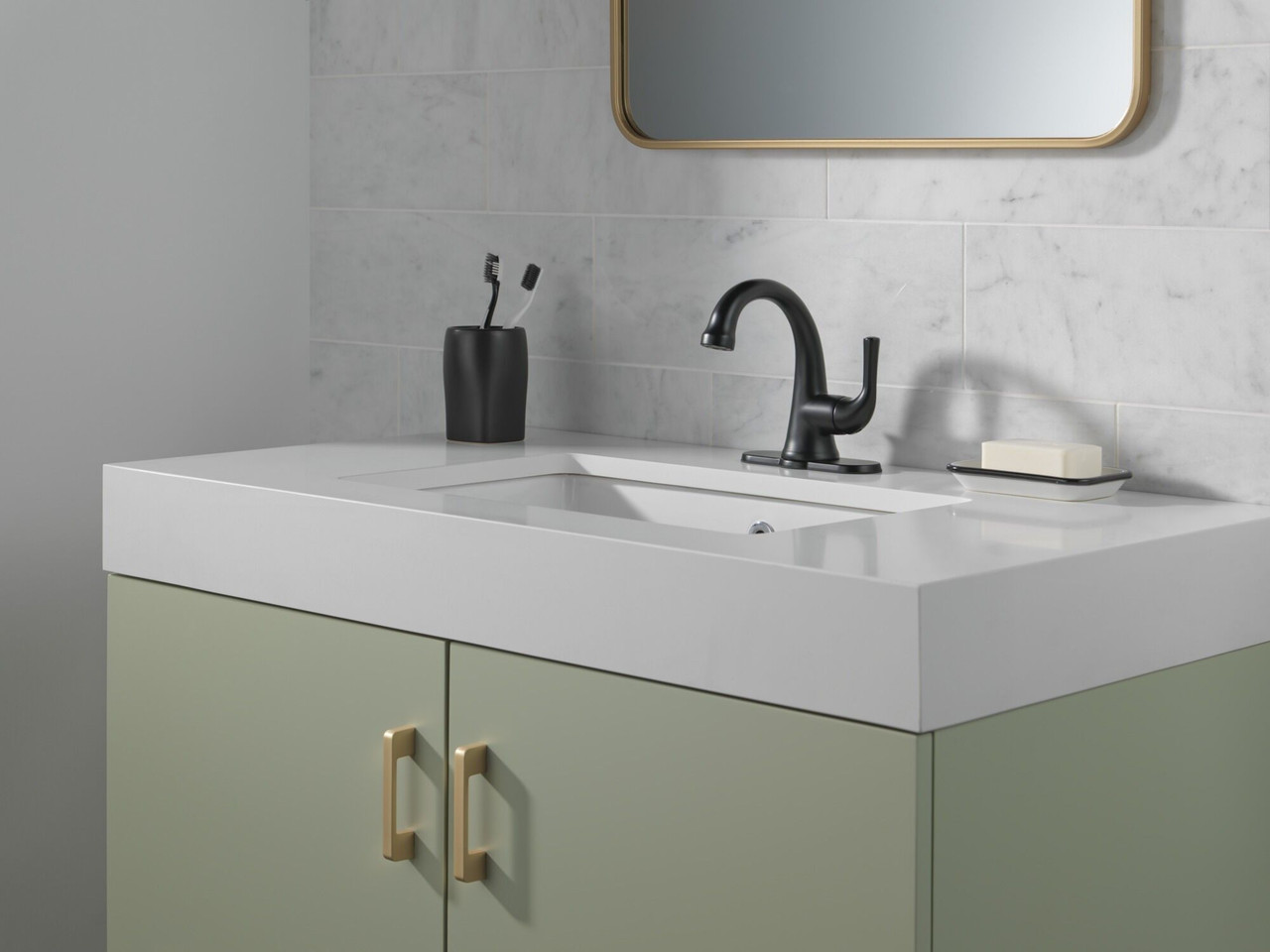 Delta 533LF-BLMPU Kayra Single Handle Bathroom Faucet, Matte Black