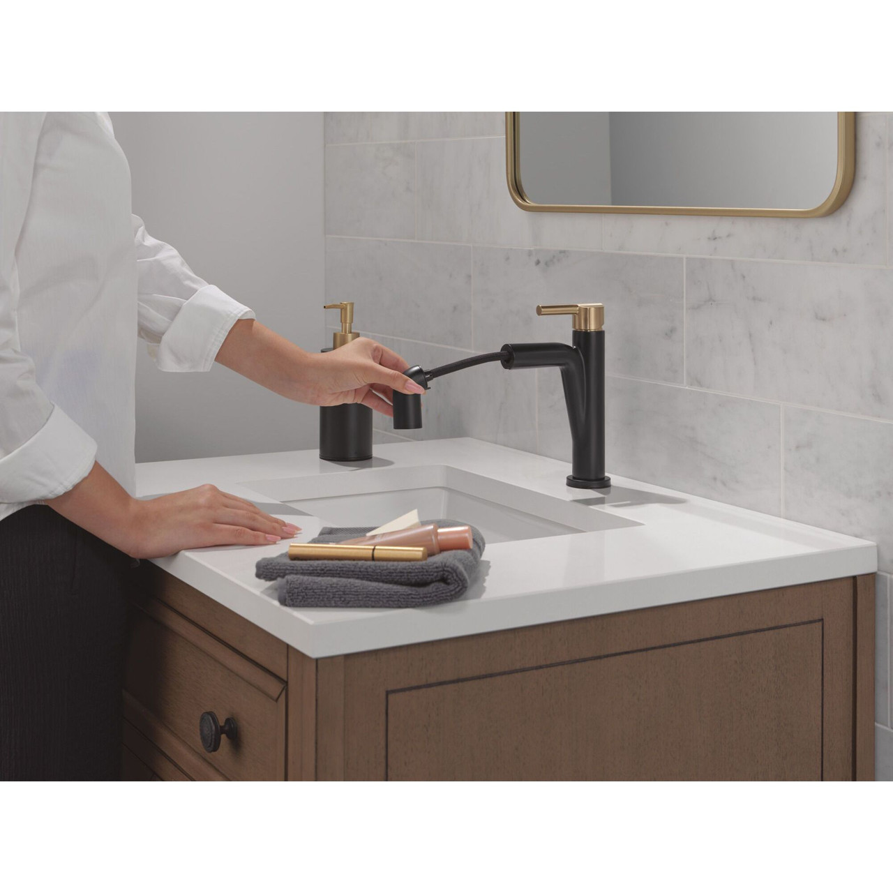 Delta 15849LF-GZPD Nicoli 7.31-in x 6.06-in x 8.63-in Single Handle Pull-Down Bathroom Faucet, Matte Black and Champagne Bronze