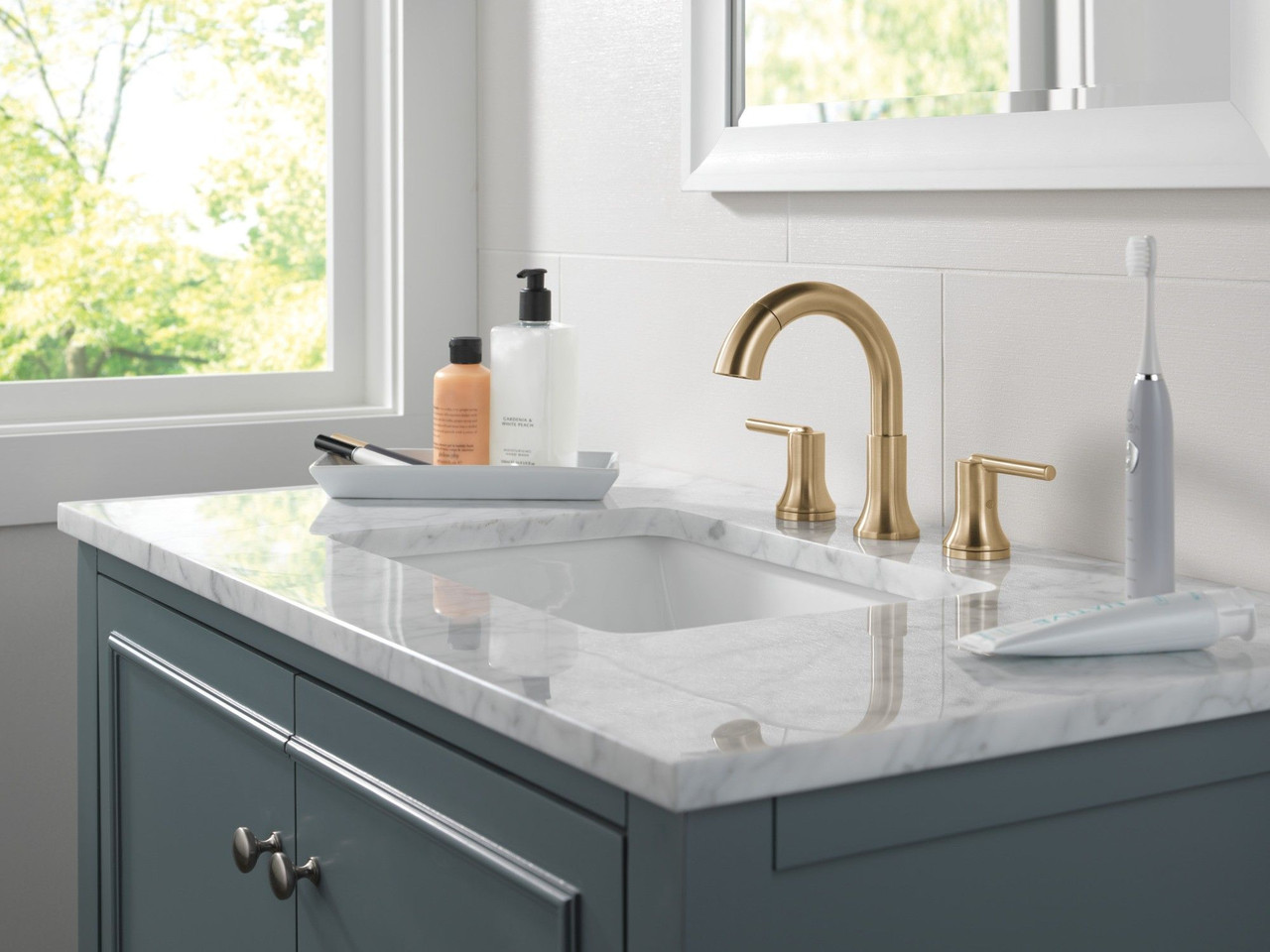 Delta 3559-CZPD-DST Trinsic Two Handle Widespread Pull Down Bathroom Faucet, Champagne Bronze
