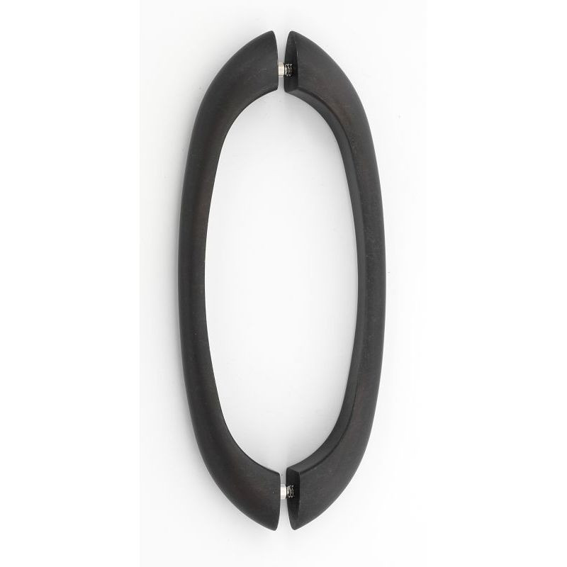 Back-to-Back Pull Modern in Barcelona