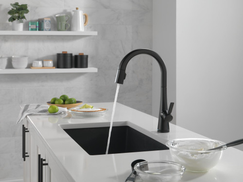 9191T-BL-DST Monrovia Single Handle Pull Down Kitchen Faucet with Touch2O Technology, Matte Black