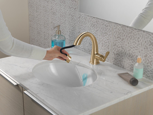 Delta 577-CZPD-PR-DST Stryke Single Handle Pull Down Bathroom Faucet, Lumicoat Champagne Bronze