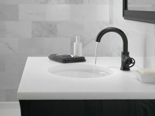 Delta 558HAR-BL-DST Trinsic Single Handle Bathroom Faucet, Matte Black