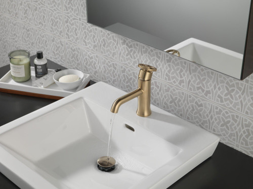 Delta 558-CZMPU-DST Trinsic Single Handle Bathroom Faucet, Champagne Bronze