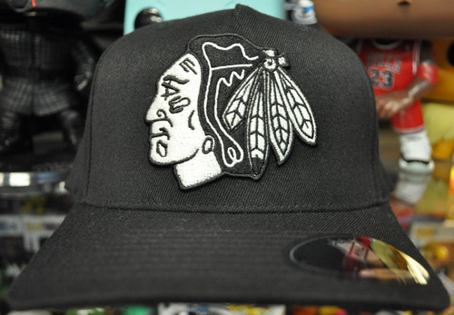 white blackhawks hat