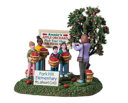 43709 - Autumn Field Trip - Lemax Christmas Village Table Pieces