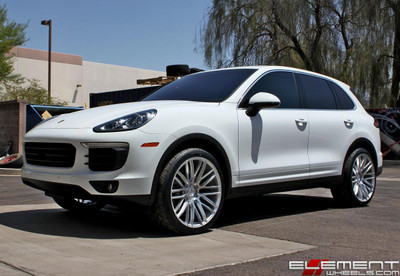  22x10.5 5x130 42mm 285/35/22 | 2016 Porsche Cayenne S 