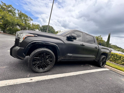  22x9.5 6x139.7 30mm 305/40/22 | 2024 Toyota Tundra Non-TRD Pro 