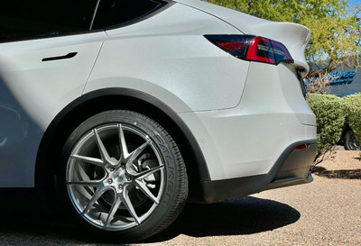  20x10 5x114.3 38mm 275/40/20 | 2021 Tesla Model Y 