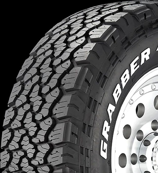 215/70R16 General Grabber ATX 
