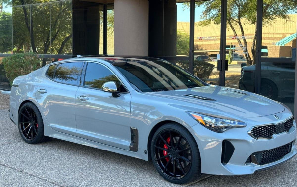  20x9 5x114.3 33mm 245/35/20 | 20x10 5x114.3 40mm 275/30/20 | 2019 Kia Stinger GT 