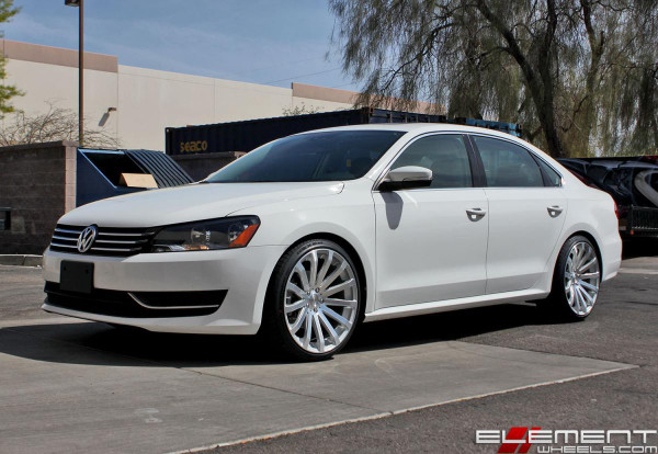  20x9.5 5x112 40m 245/35/20 | 2014 Volkswagen Passat TSI 