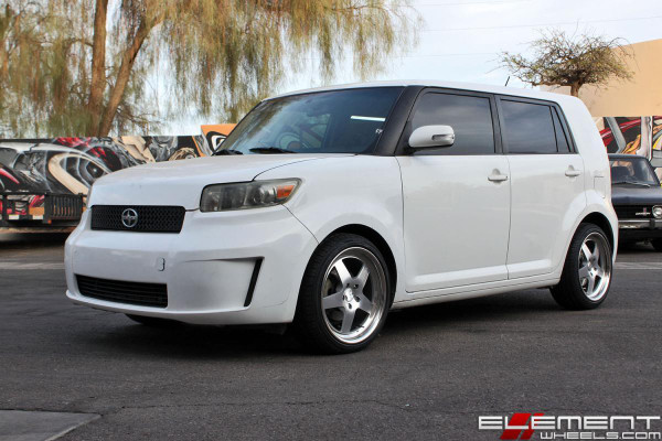  18x8.5 5x114.3 38mm 225/40/18 | 2008 Scion xB 