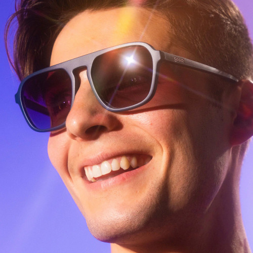 GOODR RETRO G FRAME SUNGLASSES