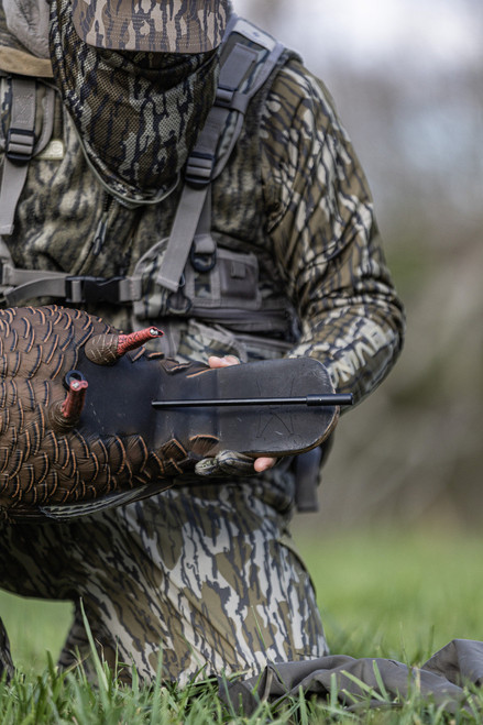 AVIAN X HDR FEEDING HEN TURKEY DECOY AVIAN X HDR FEEDING HEN TURKEY DECOY
