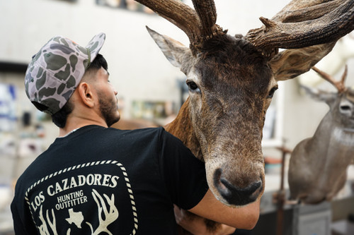 LOS CAZADORES BUCKS AND BUCKLES SHORT SLEEVE TEE LOS CAZADORES BUCKS AND BUCKLES SHORT SLEEVE TEE