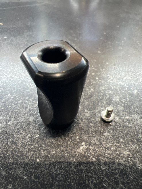 ISLANDER SCALLOPED HANDLE KNOB WITH SCREW