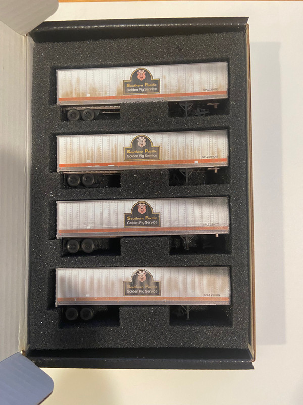 MICRO-TRAINS 993 02 224 N (4-PK) SOUTHERN PACIFIC WEATHERED TRAILER 250115, 250066,250070,250082 WITH FOAM NEST