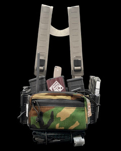 BRAVE CASTLE MIC ADMIN POUCH BRAVE CASTLE MIC ADMIN POUCH