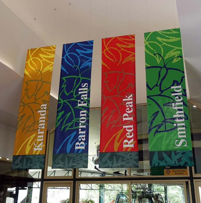 Que Elite Gloss Polypropylene banner 50"x 100' roll